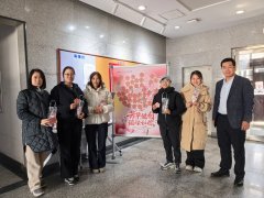 率领全体教职工为学院的成长贡献力量